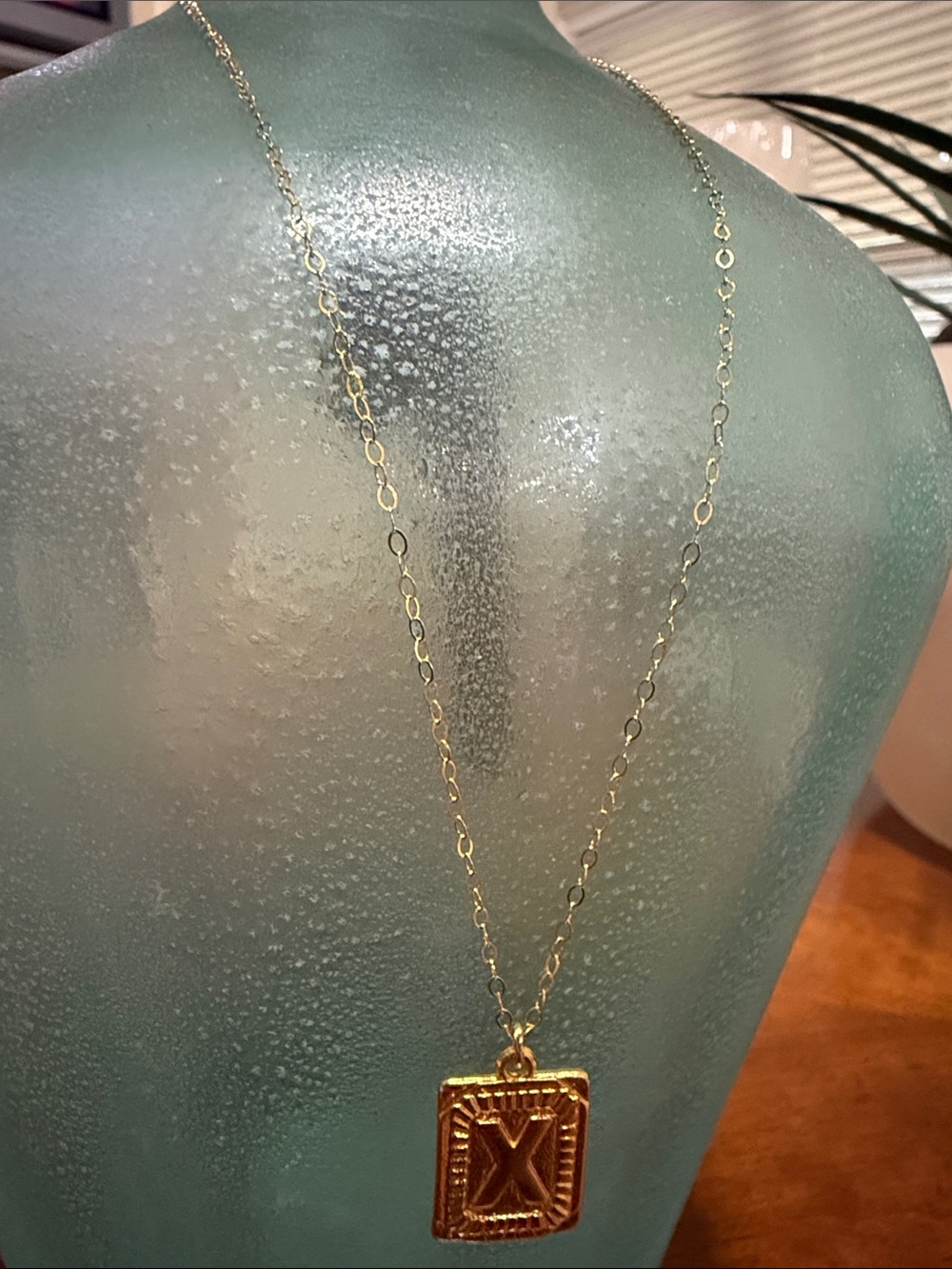 Anthropologie Gold Plated Vintage-Style Monogram Initial "X" Pendant Necklace!🔥🔥 - Picture 3 of 16